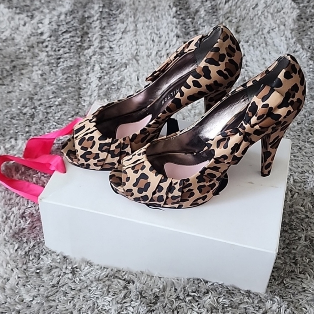 Heels - Picture 3 of 4